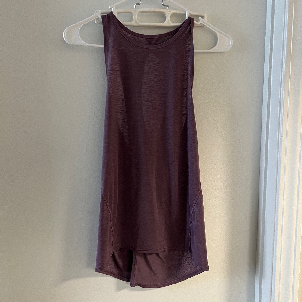 Lululemon tank